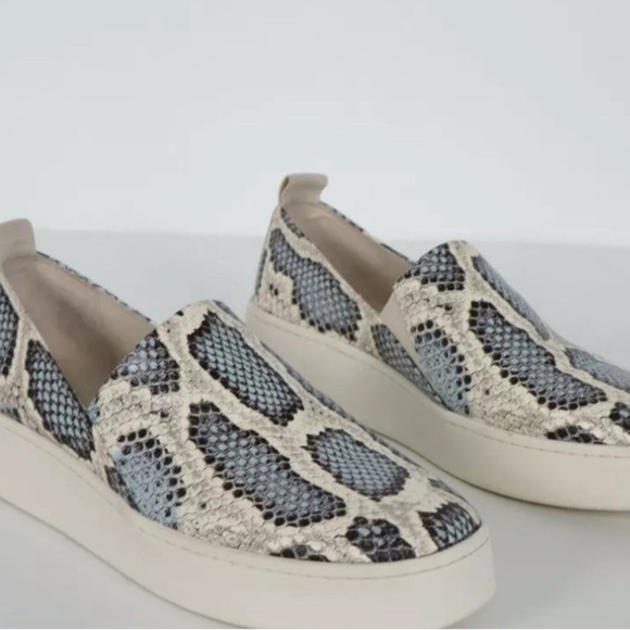 Vince Saxon 2 Sneaker Flat Womens 6.5M Snake Blue Gray Cream Slip-On Leather - Picture 1 of 4